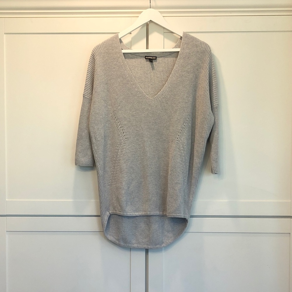 Express Light Gray V-Neck 100% Cotton Pullover Knit Sweater Small